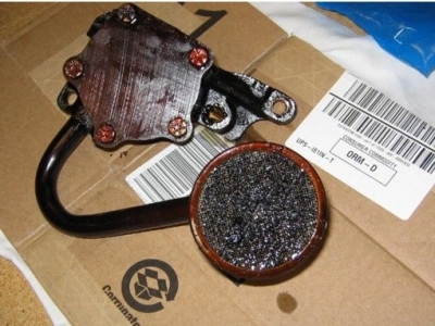 Cách kiểm tra khi áp suất nhớt động cơ thấp ?