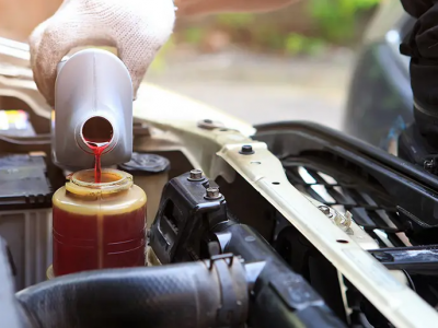 Khi nào cần thay dầu nhớt trợ lực lái?