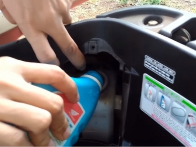 Khi nào thay nước làm mát trên xe máy tay ga?