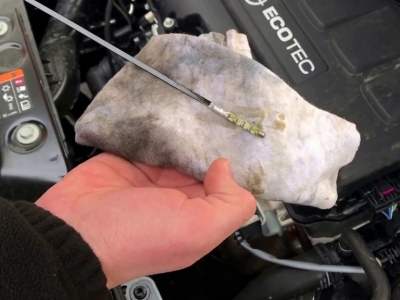 Ô tô để lâu không chạy có cần thay dầu không?