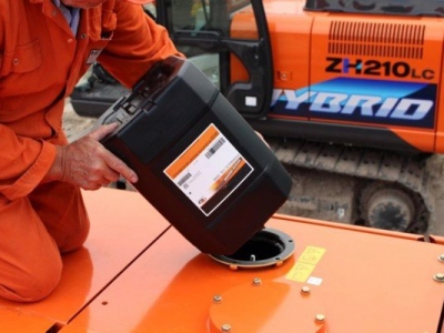 Thời gian nên thay dầu thuỷ lực cho máy xúc?